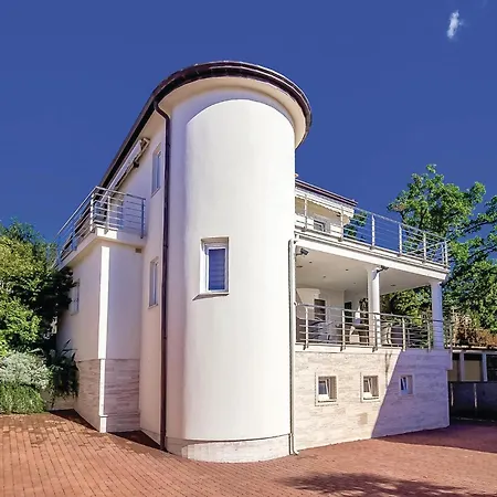 Apartament Beautiful In