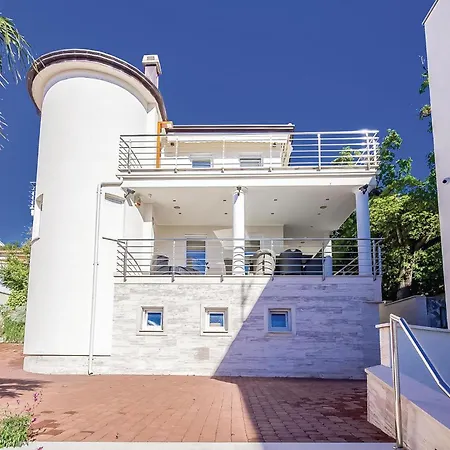 2 Bedroom Lovely In Crikvenica