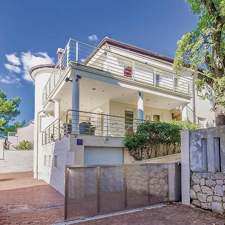 2 Bedroom Lovely In * Crikvenica